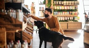 Sustainable Pet Food Foundation: dos encuestas muestran un aumento hacia dietas sostenibles para mascotas