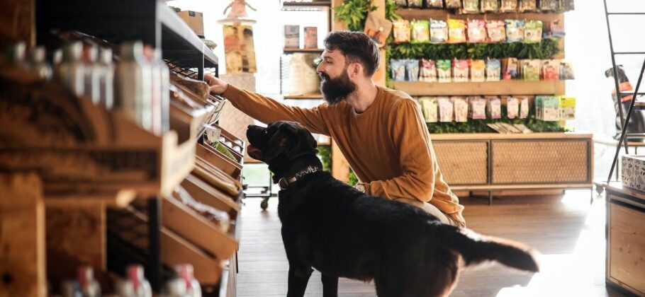 Sustainable Pet Food Foundation: dos encuestas muestran un aumento hacia dietas sostenibles para mascotas
